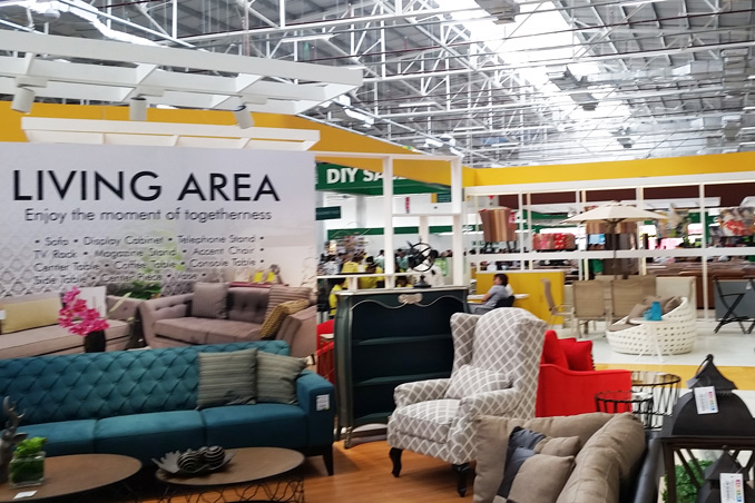 Wilcon on sale depot sofa